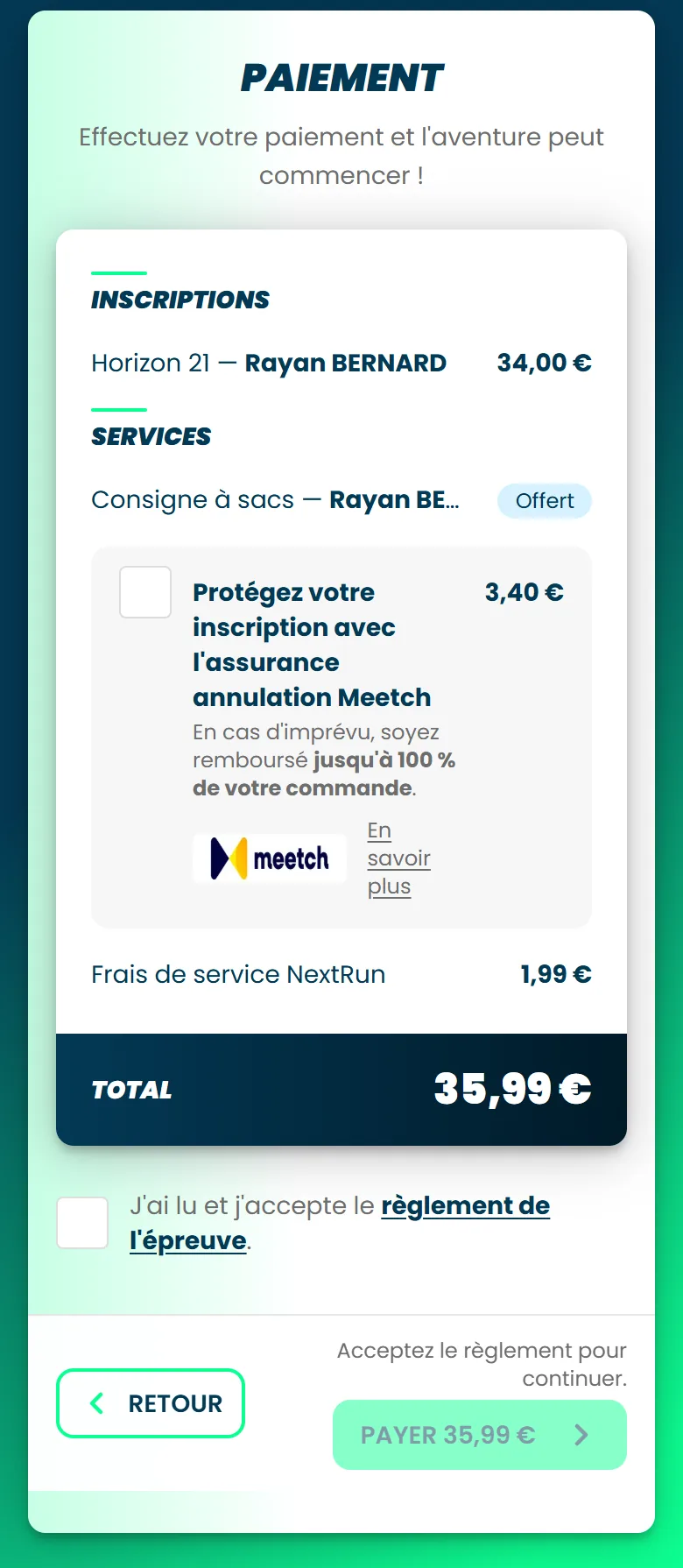 L'étape Paiement, avec le détail de la commande, l'assurance annulation proposée, les frais de service, le total et la case du règlement à cocher